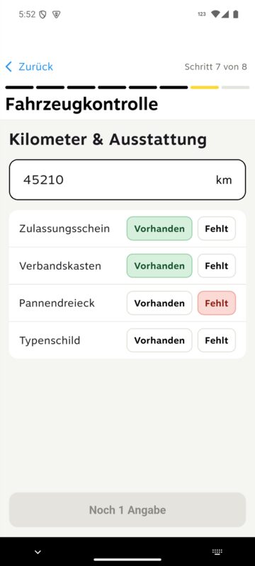 Schritt „Kilometer & Ausstattung“ mit „Vorhanden“ und „Fehlt“ je Zeile